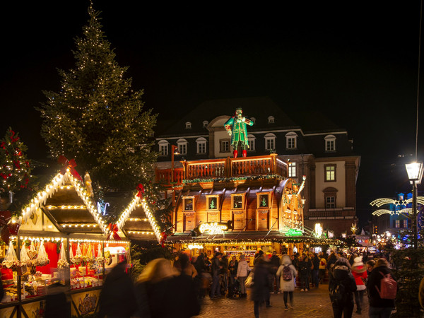2409_WeihnachtsmarktMarktplatz2019 (c) Tobias Schwerdt.jpg